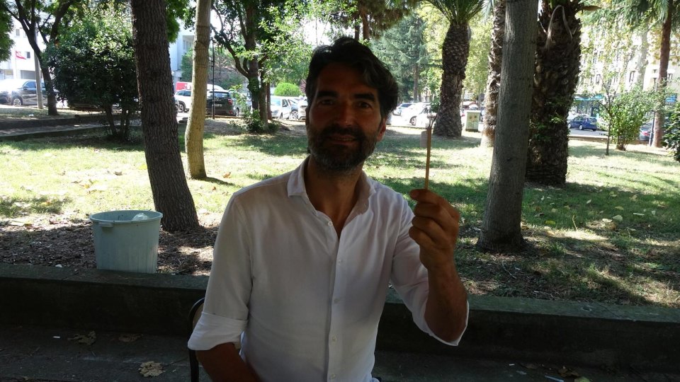 sadece diş fırçasıyla - Sadece diş fırçasıyla 5 kıtada 133 ülke gezdi